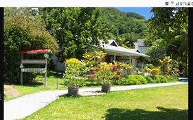 Beau Vallon Bungalows